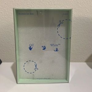 Off-White gift box for accessory